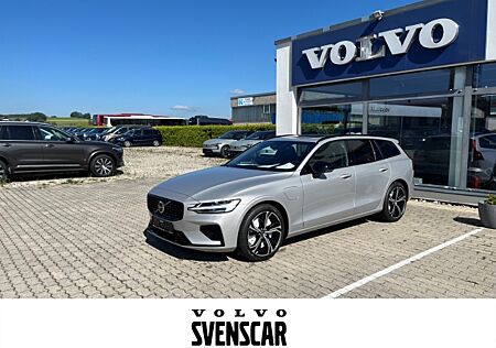 Volvo V60 Kombi Plus Dark Recharge Plug-In Hybrid AWD T6 Twin Engine EU6d Allrad StandHZG