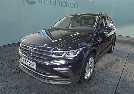 VW Tiguan 2.0 TDI DSG 4M LIFE MATRIX ACC NAVI SITZH