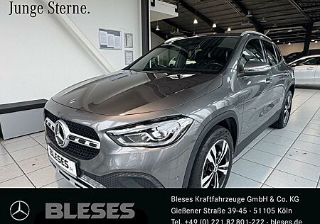 Mercedes-Benz GLA 250 4MATIC Style NAVI+STANDHEIZUNG+TEMP Navi