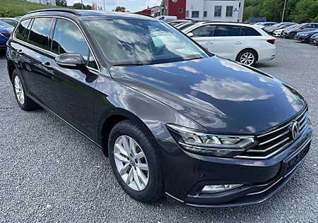 VW Passat Variant 1.5 TSI *DSG*ASG*BUISNESS*AHK*PDCvo+hi*ACC*NAVI*LED *FRONT-ASSIST*NOTRUF*TIPTRONIC*