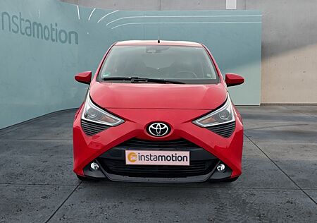 Toyota Aygo X-Play Team D 1.0 EU6d Navi Klimasitze Apple CarPlay Android Auto 2-Zonen-Klimaautom