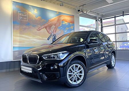 BMW X1 xDr.20i Aut. LED+HUD+AHK+NAVIplus+KAM+AL+PDC