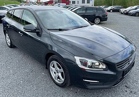 Volvo V60 2.0 *Linje Business*SHZ*Navi*Einparkhilfe vo+hi*