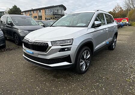 Skoda Karoq Selection KAMERA+EL.HECKKL.+SHZ+ACC+LED...