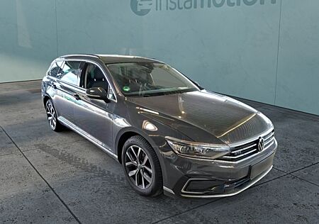 VW Passat Variant GTE LEDER PANO ST.HEIZ AHK