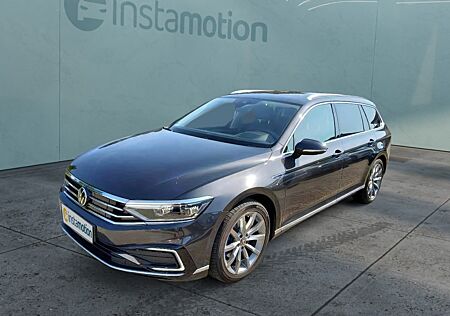 VW Passat Variant GTE STDHZ PANO LM18 AHK