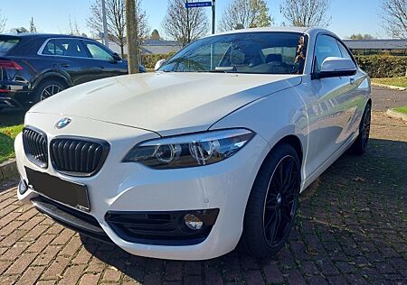 BMW 218 iA SPORT-LINE+NAVI+SHZ+PDC+MFL+BT+18''LM+HIFI