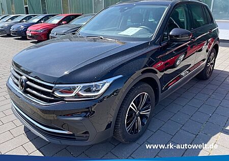 VW Tiguan 2.0 TDI DSG ACTIVE MATRIX NAVI AHK Keyless digi. Cockpit ACC Parklenkass.