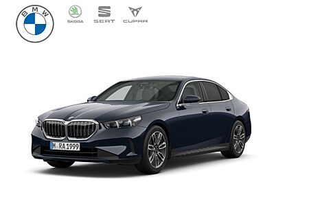 BMW 520 i Limousine M Sport Navi Klima AHK HuD RFK Bowers&Wilkins