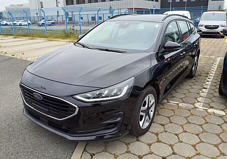 Ford Focus 1.0*Standheizung*Navi*RKam*LED*WinterPaket