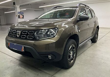 Dacia Duster II Essential 1.6 SCe AHK Allwetter BT Lichtsensor AUX MP3 CD eFH Berganfahrass.