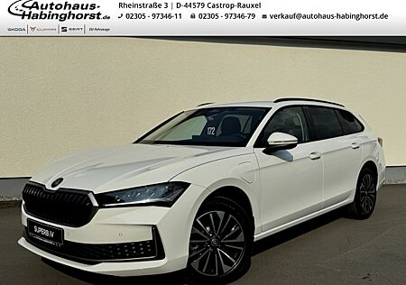 Skoda Superb IV Combi 1.5 TSI iV DSG Selection Kamera Navi ACC AHK LED Alu17