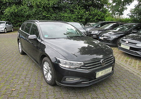 VW Passat Variant Business 2.0 TDI DSG NAVI AHK LED