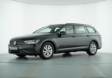 VW Passat Variant BASIS 1.5 SCHECKHEFTGEPFLEGT