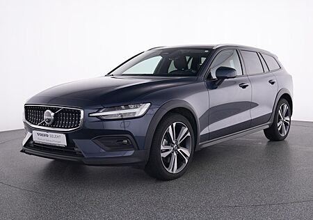 Volvo V60 Cross Country B4 D AWD Plus + PANO + STANDHE