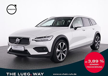 Volvo V60 Cross Country B4 D AWD Ultimate +20+BW Sound