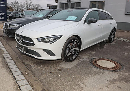 Mercedes-Benz CLA 180 Shooting Brake 180DCT LED+NAVI+PANO+18z`