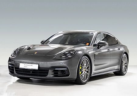 Porsche Panamera 4 E-Hybrid Hinterachslenkung Burmester