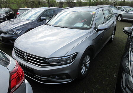 VW Passat Variant Business 1.5 TSI DSG NAVI AHK LED