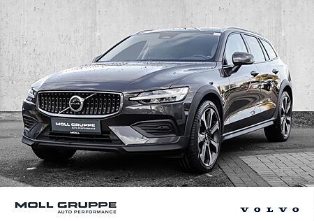 Volvo V60 Cross Country B4 AWD Plus ACC Pano LED