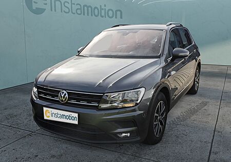 VW Tiguan Comfortline 2.0 l TDI 6-Gang ACC AHK Navi