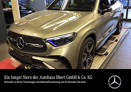 Mercedes-Benz GLC 300 GLC300d AMG Premium DISTRO Airmatic AHK Pano HAL