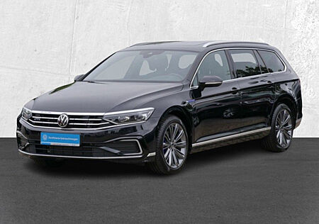 VW Passat Variant 1.4 TSI DSG eHybrid GTE Navi AHK LED ACC DigCockpit Pano STHZ PDC