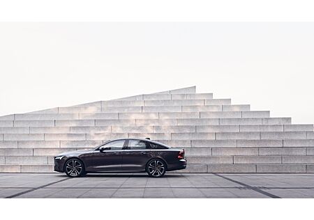 Volvo S90 Recharge Plug-In Hybrid AWD T8 Plus Dark Nappa Luftfahrw.