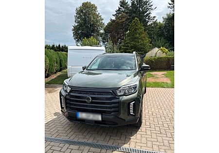 SsangYong Musso Grand Black Line 4WD+PDC+AHK+PanoDach+DAB+