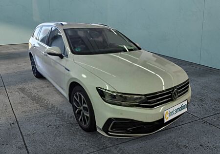 VW Passat Variant GTE 1.4 TSI DSG/LED/Rear View/App