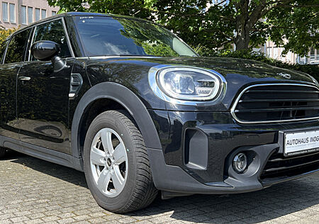 Mini Cooper Countryman Countryman Cooper D Essential Trim Navi+LED+Pano+SHZ+R-Kam