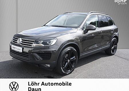 VW Touareg 3,0 TDI 4Motion DSG Panodach AHK