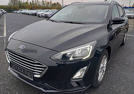 Ford Focus 125PS*Cool & Connect*LED*Navi*Shz*PDCv+h