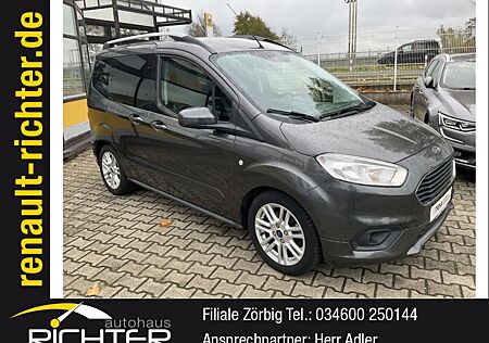 Ford Tourneo Courier 1.0 EcoBoost Titanium