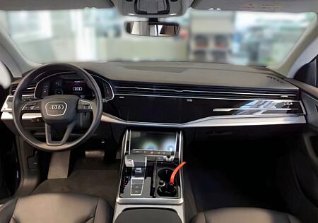 Audi Q8 55 TFSI e quattro RFK SHZ Leder PDC plus