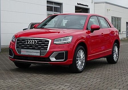 Audi Q2 1.4 TFSI design - LED / Navi / AHZV