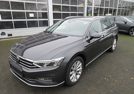 VW Passat Variant Elegance 2.0 TDI DSG NAVI LEDER A