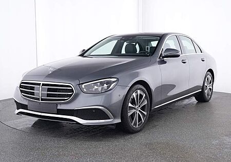 Mercedes-Benz E 220 d Exclusive/Navi/MBUX/LED/Cam/Distr/SHZ/18