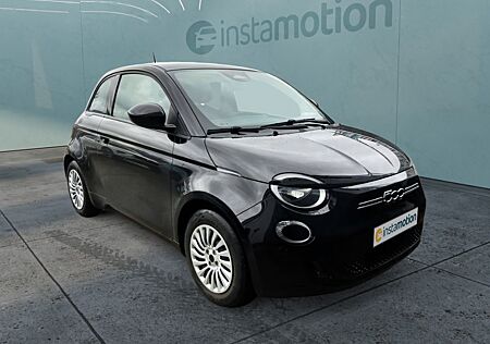 Fiat 500E Neuer 500 Action Apple CarPlay Android Auto Fahrerprofil Musikstreaming DAB