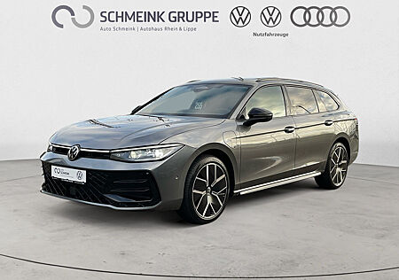 VW Passat R-Line 1.5 eHybrid DSG AHK Pano HUD 360°