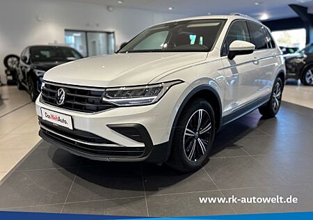 VW Tiguan 2.0 TDI DSG ACTIVE LED NAVI KEYLESS ACC Kamera Parklenkass.