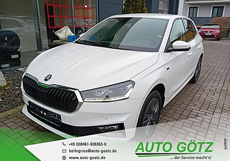 Skoda Fabia Tour AHK-Vorb.*Navi Ãber SmartLink*LED*Tempomat*Kamera*LichtAssist*Kessy*Lenkradheiz*SmartLink*PDC*vo+hi*Sitzheiz*Freispr.*VZE*DigiCockpit*SpurAssist*Sunset*DAB*4xEFH*Armlehne*Connect*Alu