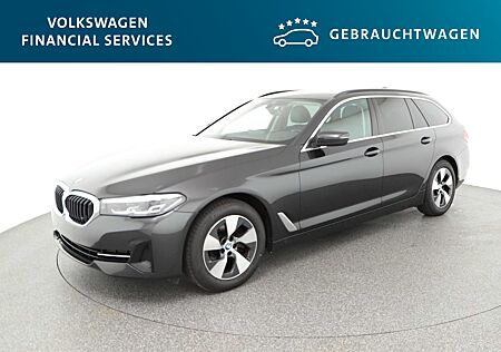 BMW 520 d Touring xDrive 2.0 140kW 8-Gang Steptronic 5 Sitze 4 Türen