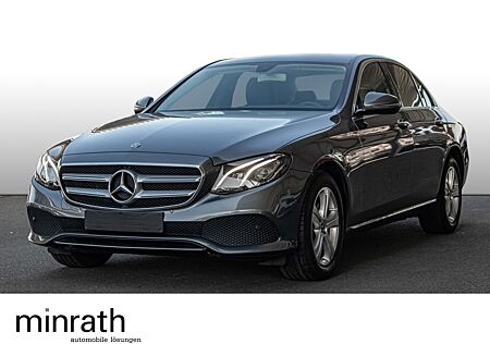 Mercedes-Benz E 200 Avantgarde AHK Navi LED PDC Leder Kamera