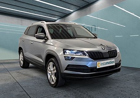 Skoda Karoq Style Pano Navi LED CarPlay Isofix PDC KAM