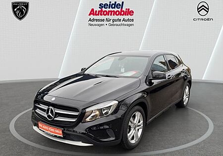 Mercedes-Benz GLA 200 , NAVI, AHK, PDC, SHZ (156.943)