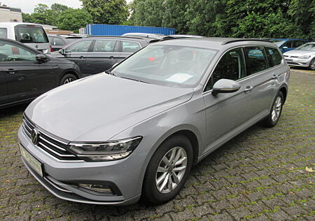 VW Passat Variant Business 2.0 TDI DSG NAVI AHK LED