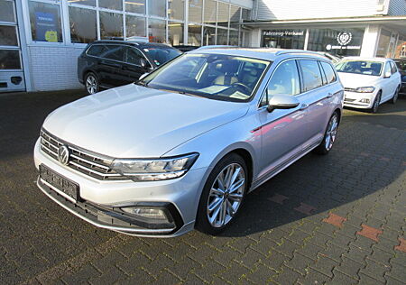 VW Passat Variant R-Line 2.0 TDI DSG NAVI AHK LEDER