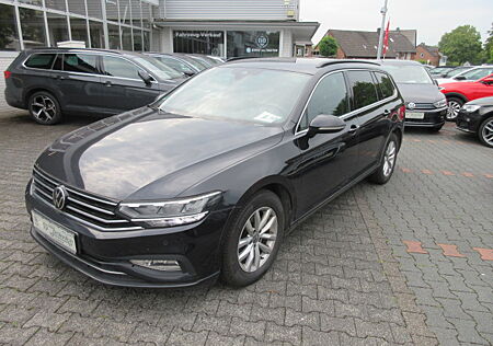 VW Passat Variant Business 2.0 TDI DSG NAVI AHK ACC