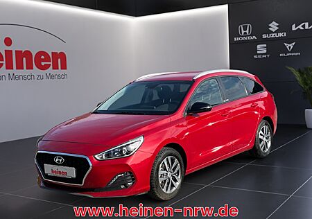 Hyundai i30 cw 1.4 73kW YES! NAV SHZ LM PDC Tempomat